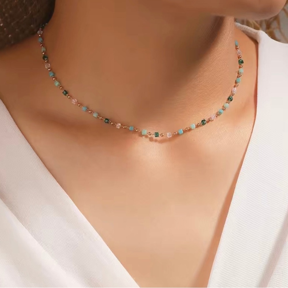 Hand made floating crystal necklace 13.3 +2.16” necklace